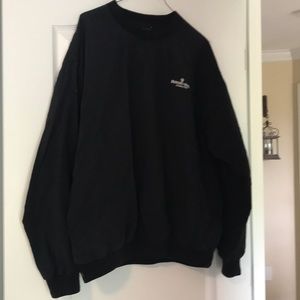 Golf wind pull over.